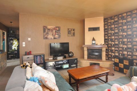 Villa i Pillac, Charente, Pillac - € 162.000 | Ref: BVI84173 - foto 3