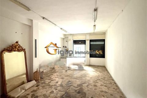 L'establiment comercial a Caivano, Naples, Caivano - € 450/mes | Ref: 232 - foto 3
