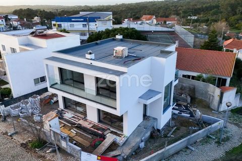Villa i Sintra, Lisbon, Sintra - € 830.000 | Ref: ZMPT584757 - foto 1