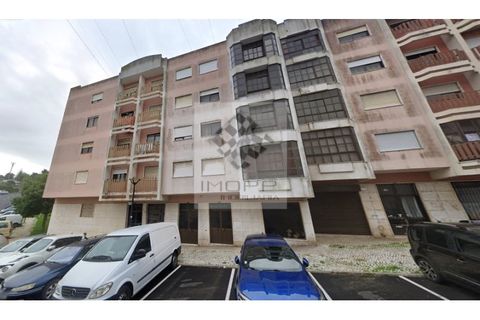 Erhvervsejendom i Cacem, Lisbon, Cacem - € 165.000 | Ref: Imopp-00305 - foto 1