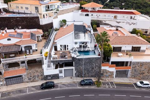 Villa a Adeje, Tenerife, Adeje - € 1.995.000 | Ref: 1077 - foto 16