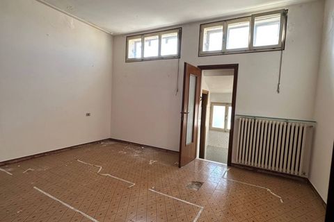 Villa a Mantua, Mantua, Mantua - € 270.000 | Ref: 5842 - foto 9
