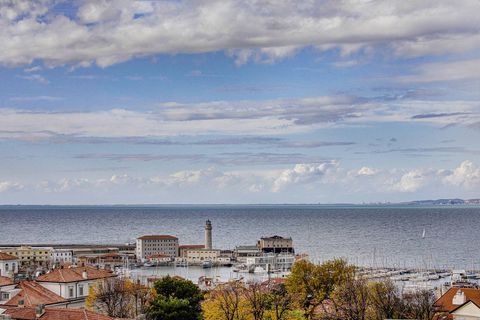 Apartament a Trieste, Trieste, Trieste - € 900/mes | Ref: Montfort - foto 4