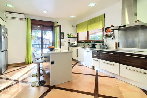 Villa i Betera, Valencia, Betera - € 800 000 | Ref: EXP12803/8930 - foto 47