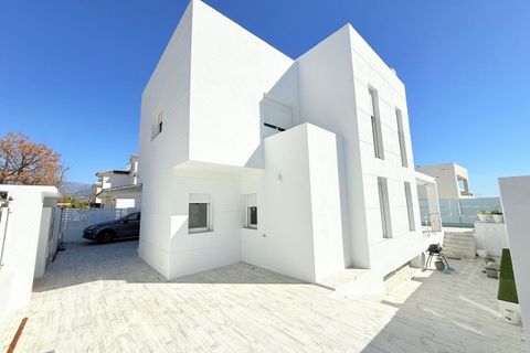 Villa i Torre Del Mar, Malaga, Torre Del Mar - € 1.250.000 | Ref: MLH953 - foto 9