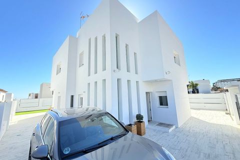 Villa i Torre Del Mar, Malaga, Torre Del Mar - € 1.250.000 | Ref: MLH953 - foto 14