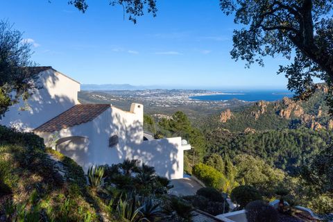 Villa i Frejus, Var, Frejus - € 1.790.000 | Ref: HH-16076091 - foto 10