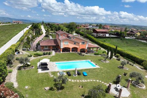 Villa i Campobasso, Campobasso, Campobasso - € 990.000 | Ref: V003138 - foto 1