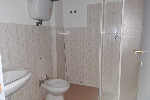L'establiment comercial a Amelia, Terni, Amelia - € 550/mes | Ref: .14 - foto 16