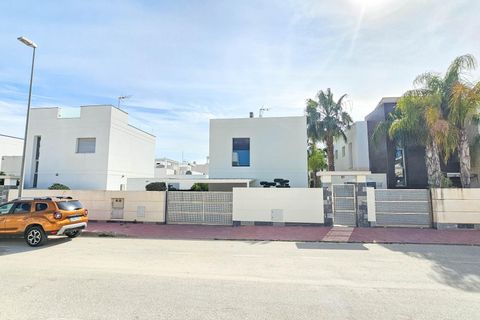 Villa i Rojales, Alicante, Rojales - € 458.900 | Ref: MLSC7336401 - foto 45