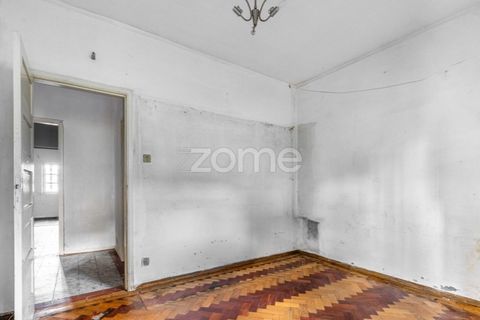 Villa a Pedroucos, Porto, Pedroucos - € 220.000 | Ref: ZMPT585347 - foto 2