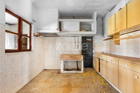 Villa a Pedroucos, Porto, Pedroucos - € 220.000 | Ref: ZMPT585347 - foto 10