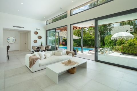 Villa a Estepona, Malaga, Estepona - € 1.395.000 | Ref: FLP0137 - foto 12