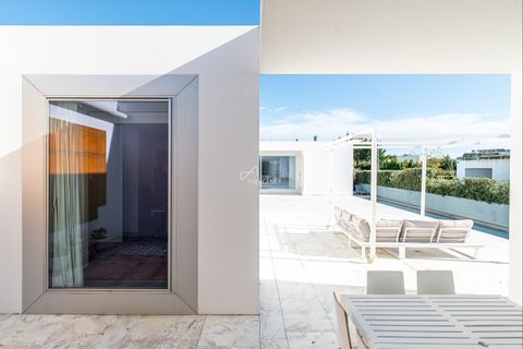Villa i Carnaxide, Lisbon, Carnaxide - € 3.900.000 | Ref: TAPT01-1628_MM_AG_RC - foto 25