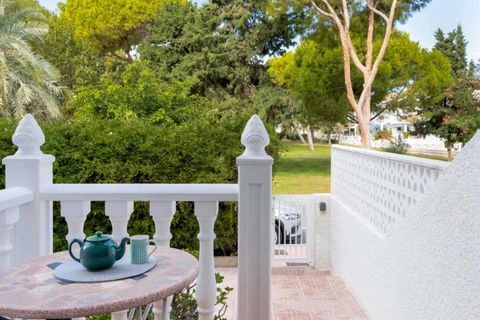 Rækkehus i Orihuela Costa, Alicante, Orihuela Costa - € 328.000 | Ref: MOVE-318/13477 - foto 2