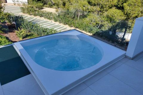 Villa i Orihuela, Alicante, Orihuela - € 1.450.000 | Ref: MLSC1886134/13477 - foto 32