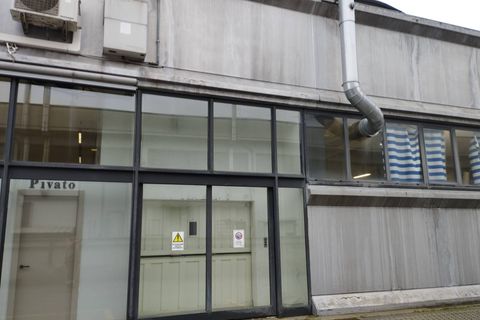 L'establiment comercial a Pontedera, Pisa, Pontedera - € 2.200/mes | Ref: DV2026009 - foto 6