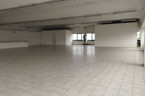 L'establiment comercial a Pontedera, Pisa, Pontedera - € 2.200/mes | Ref: DV2026009 - foto 10