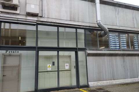 L'establiment comercial a Pontedera, Pisa, Pontedera - € 2.200/mes | Ref: DV2026009 - foto 22
