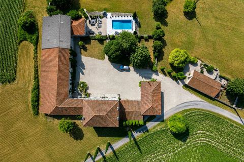 Villa i Bessac, Charente, Bessac - € 975 000 | Ref: BVI84543 - foto 14