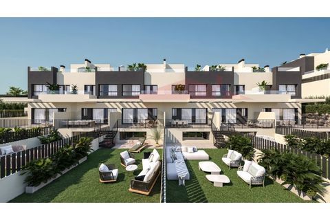 Rækkehus i Torre Del Mar, Malaga, Torre Del Mar - € 630.000 | Ref: P26012 - foto 2