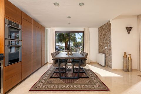 Villa i Marbesa, Malaga, Marbesa - € 1.995.000 | Ref: R5296471 - foto 14