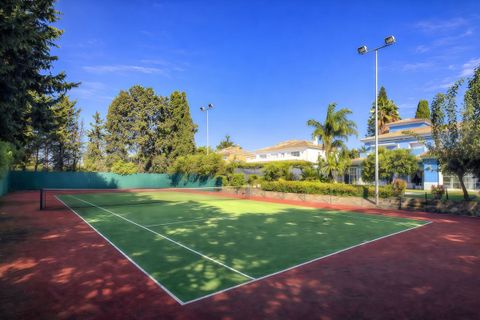 Villa a Guadalmina, Malaga, Guadalmina - € 2.195.000 | Ref: R5110717 - foto 2