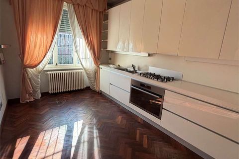 Villa i Verbania, Verbano Cusio Ossola, Verbania - € 700.000 | Ref: V000925 - foto 5