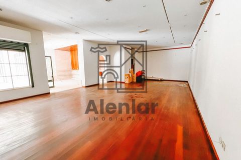 L'establiment comercial a Alenquer, Lisbon, Alenquer - € 650/mes | Ref: BOT_93 - foto 10