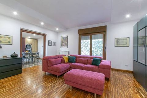 Villa a Pomezia, Rome, Pomezia - € 419.000 | Ref: 1001-740 - foto 2