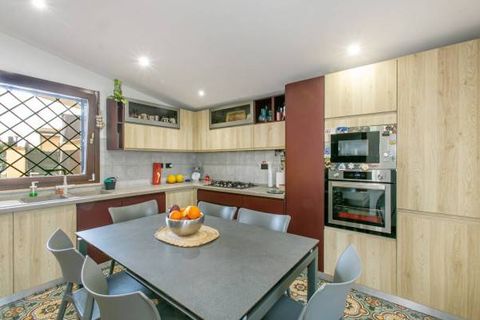 Villa a Pomezia, Rome, Pomezia - € 419.000 | Ref: 1001-740 - foto 9