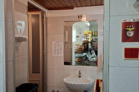 Erhvervsejendom i Amadora, Lisbon, Amadora - € 82.000 | Ref: C0483-01705 - foto 13
