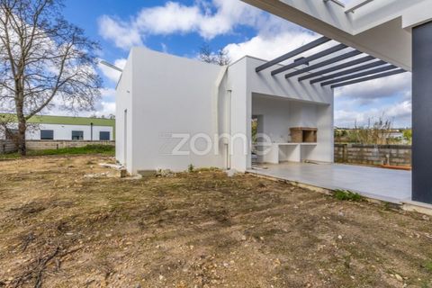 Villa a Boa Vista, Leiria, Boa Vista - € 595.000 | Ref: ZMPT585573 - foto 11