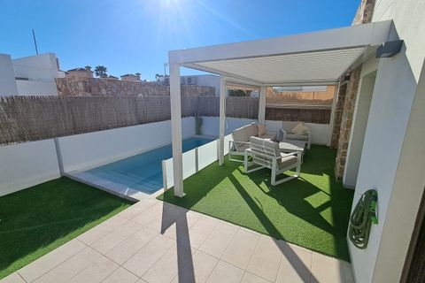 Villa a Cabo Roig, Alicante, Cabo Roig - € 360.000 | Ref: KJC-97939 - foto 13