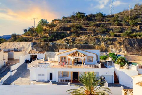 Villa i Calpe, Alicante, Calpe - € 690.000 | Ref: 5star7534-10 - foto 1