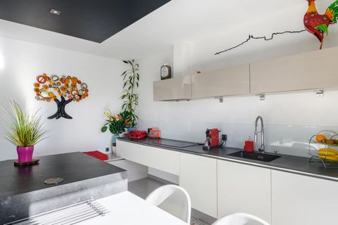 Villa a Marseille, Bouches-du-Rhone, Marseille - € 1.300.000 | Ref: HH-16083010 - foto 5