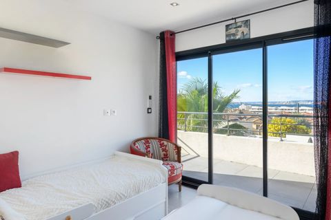 Villa a Marseille, Bouches-du-Rhone, Marseille - € 1.300.000 | Ref: HH-16083010 - foto 8