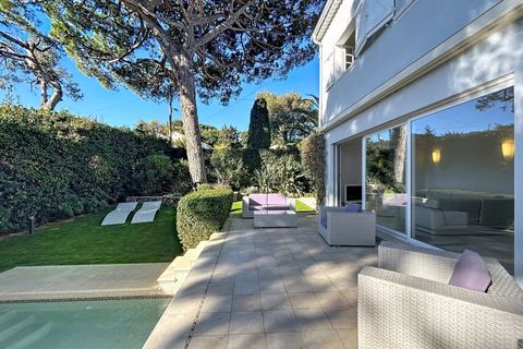 Villa i Antibes, Alpes-Maritimes, Antibes - € 2.950.000 | Ref: HH-16074347 - foto 8