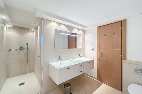 Villa i Antibes, Alpes-Maritimes, Antibes - € 2.950.000 | Ref: HH-16074347 - foto 27