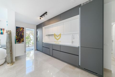 Villa a Adeje, Tenerife, Adeje - € 1.590.000 | Ref: P00022/13668 - foto 7