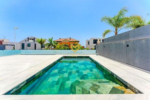 Villa i Adeje, Tenerife, Adeje - € 1.800.000 | Ref: P00033/13668 - foto 37