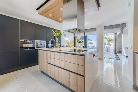 Villa i Adeje, Tenerife, Adeje - € 2 450 000 | Ref: P00080/13668 - foto 8