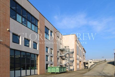 Erhvervsejendom i Varedo, Monza and Brianza, Varedo - € 2.250.000 | Ref: 3614 - foto 4