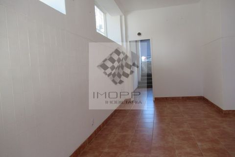 Erhvervsejendom i Amadora, Lisbon, Amadora - € 100.000 | Ref: Imopp-00306 - foto 3