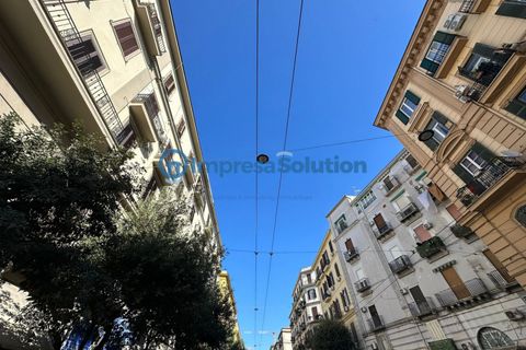 Erhvervsejendom i Naples, Naples, Naples - € 300.000 | Ref: Stazione.b - foto 10