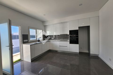 Villa a Seixal, Setubal, Seixal - € 515.000 | Ref: 373 - foto 18