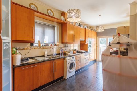 Villa i Loures, Lisbon, Loures - € 595.000 | Ref: BL1335 - foto 9