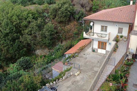 Villa a Ali Terme, Messina, Ali Terme - € 160.000 | Ref: Vs984 - foto 2
