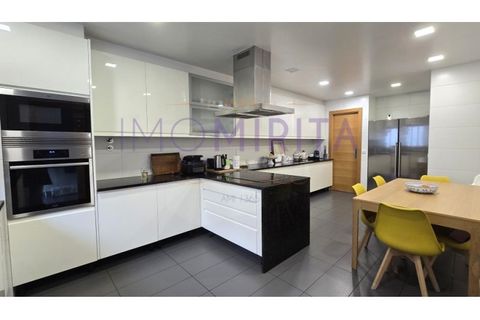 Villa i Amadora, Lisbon, Amadora - € 860.000 | Ref: M1781 - foto 3