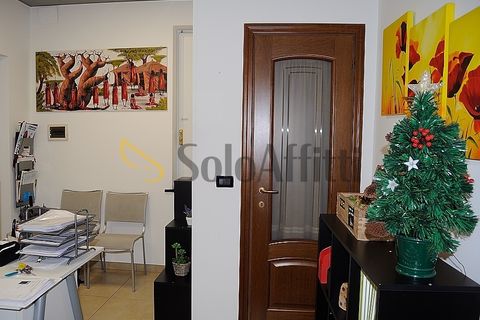 L'establiment comercial a Settimo Torinese, Turin, Settimo Torinese - € 400/mes | Ref: AA1262 - foto 5